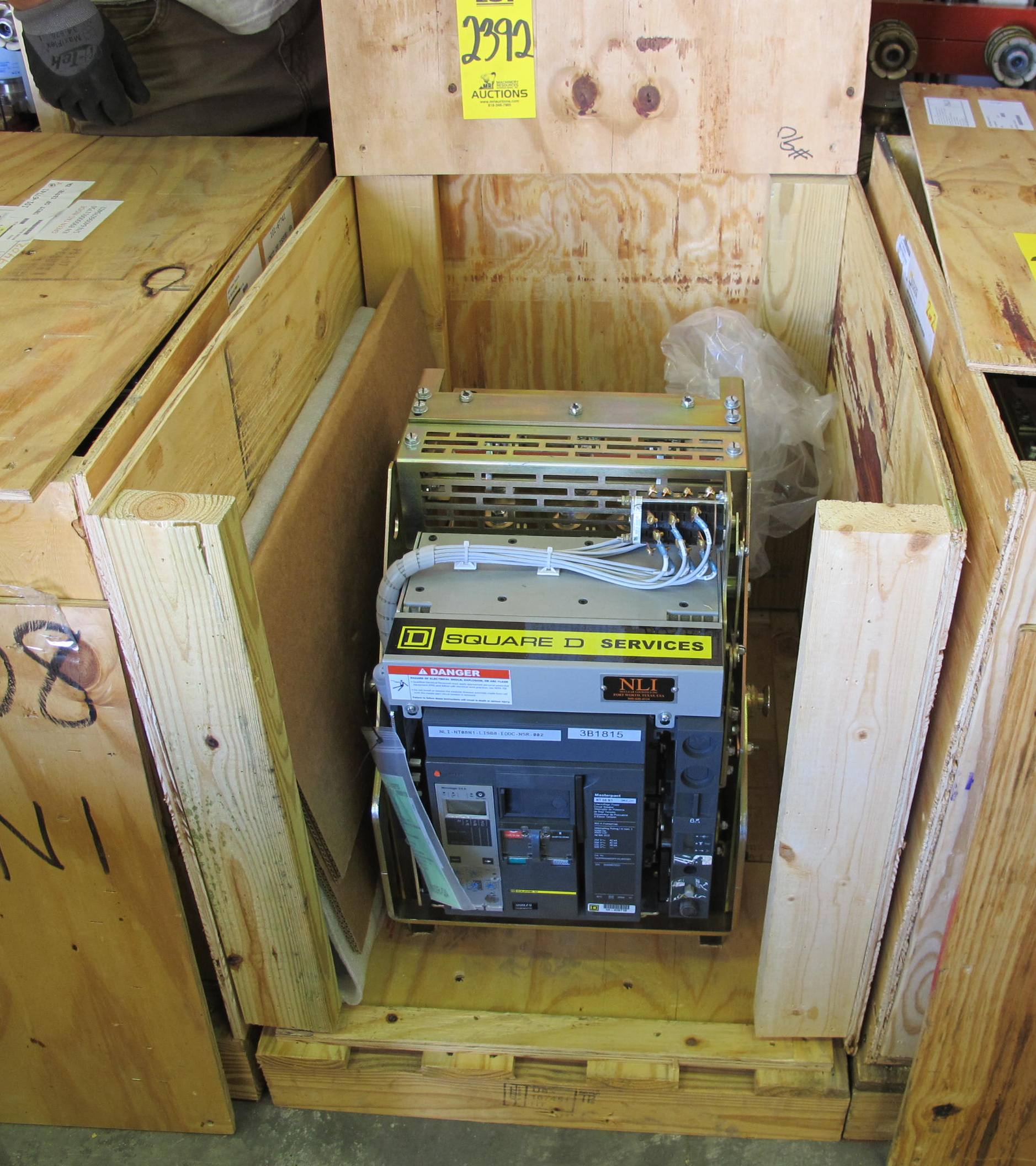 BREAKER, CIRCUIT, 600 FRAME AMP RATING, MASTERPACT NT 08N1 KIND, 3 POLE, 480 VOLT RATING SQUARE D DIRECT REPLACEMENT FOR NSR ABB K-600S INCLUDES ONE NEW 18" DOOR, MOUNTS USING EXISTING HINGES > CONTINUOUS CURRENT: 600A > INTERRUPTING RATING: 30KA @ 535VAC > 125VDC OPERATED > MICROLOGIC TRIP UNIT 5.0A > 250A SENSOR > 250A SENSOR PLUG > 18" DOOR, PART # NLI-NT08N1-LISB8-EODC-NSR-001 (W-44) LOADING & HANDLING FEE $15-